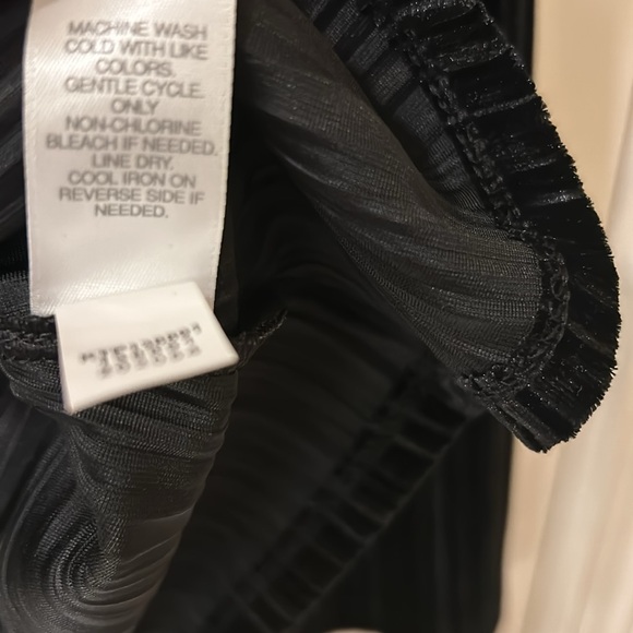 J. Jill Wearever Collection Black Ribbed Textured Velvet Long Sleeve Top XS -NWT - Picture 5 of 8